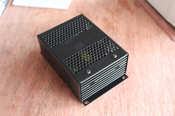 柴油發電機組浮（fú）衝-充電器